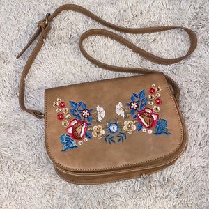 Tan Magnetic Closure Cross Body Purse